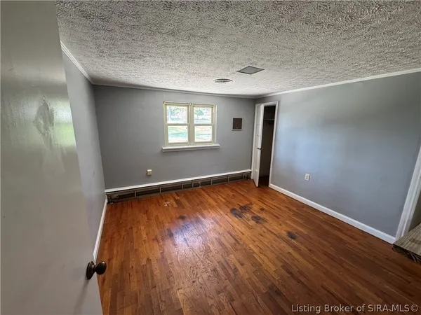 $274,900 | 101 Oakwood Drive, Salem, IN 47167