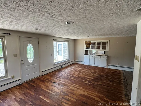 $274,900 | 101 Oakwood Drive, Salem, IN 47167