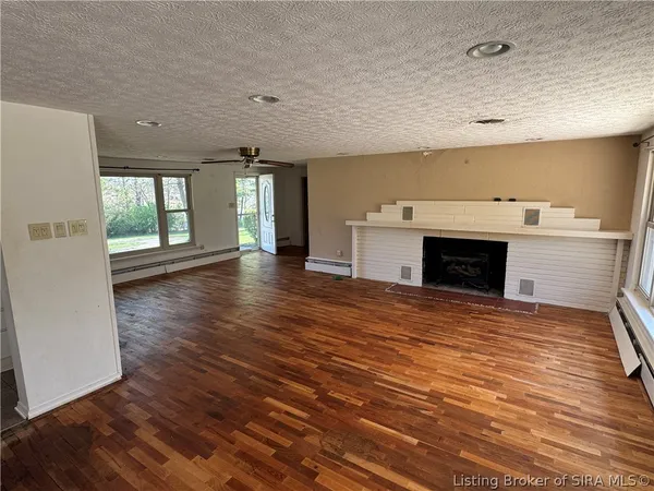 $274,900 | 101 Oakwood Drive, Salem, IN 47167