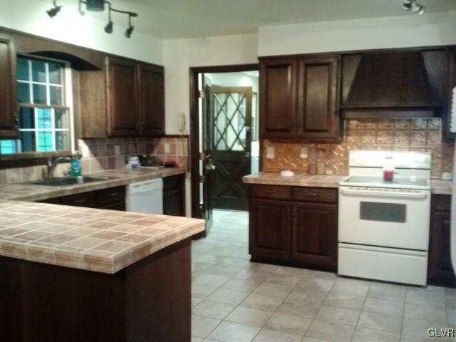 495 Red Rock Road Cresco, PA 18326 - Photo 3 of 16