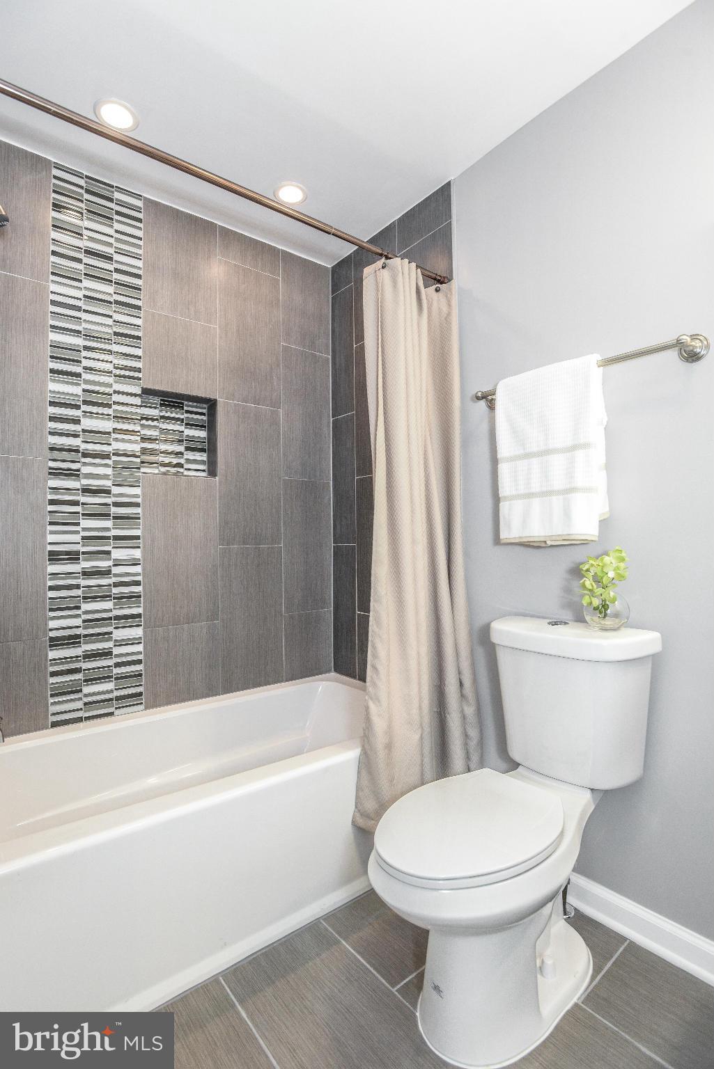 2103 15th Street Southeast Washington, DC 20020 - Photo 18 of 30 Bath
