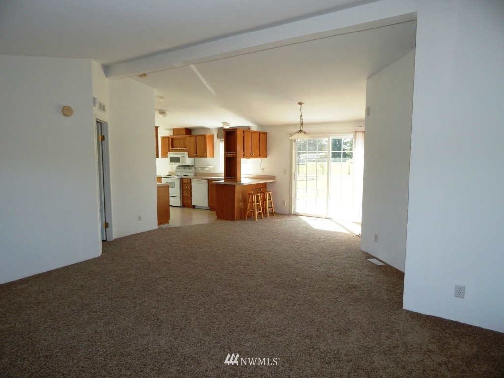 19707 Carper Road Southwest Rochester, WA 98579 - Photo 4 of 23