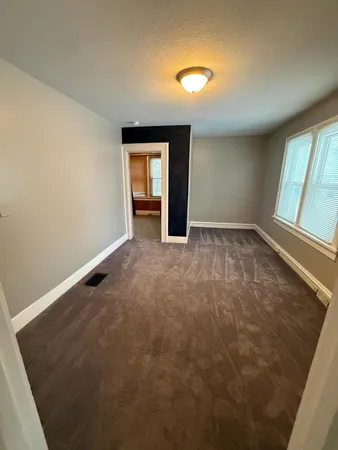 $1,000 | 812 Clay Street, Unit B, Niles, MI 49120