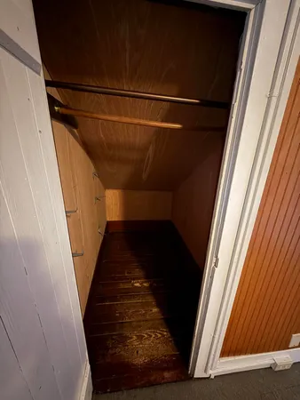 $1,000 | 812 Clay Street, Unit B, Niles, MI 49120