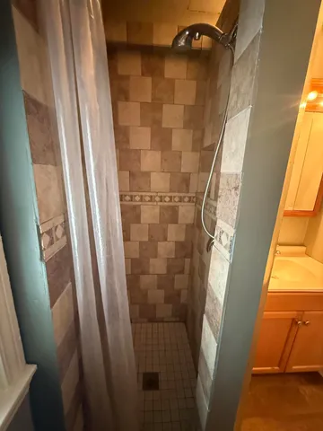 $1,000 | 812 Clay Street, Unit B, Niles, MI 49120