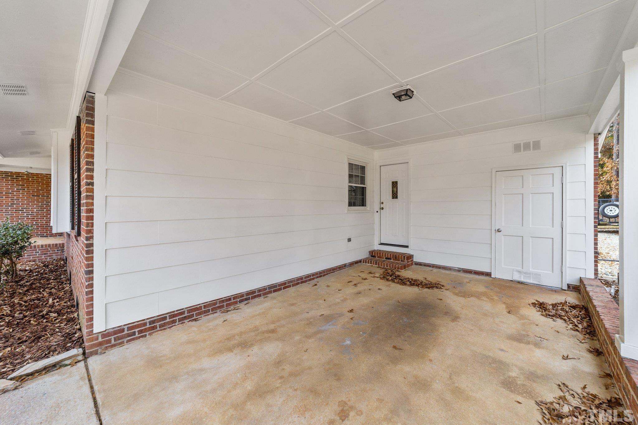 7701 Leesville Road Raleigh, NC 27613 - Photo 7 of 33 a view of empty room