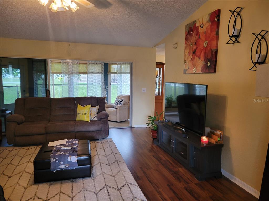 8287 Southwest 108th St Road Ocala, FL 34481 - Photo 4 of 32 Gallery Image 4