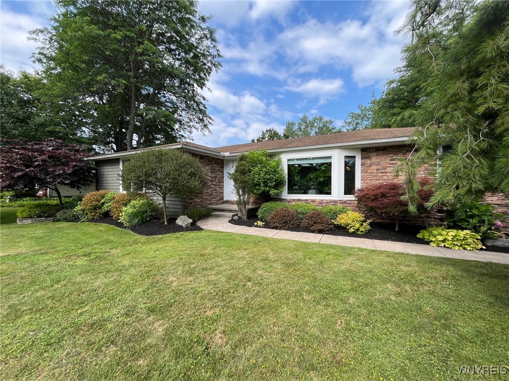 7812 Northfield Road Clarence, NY 14032 - Photo 2 of 39