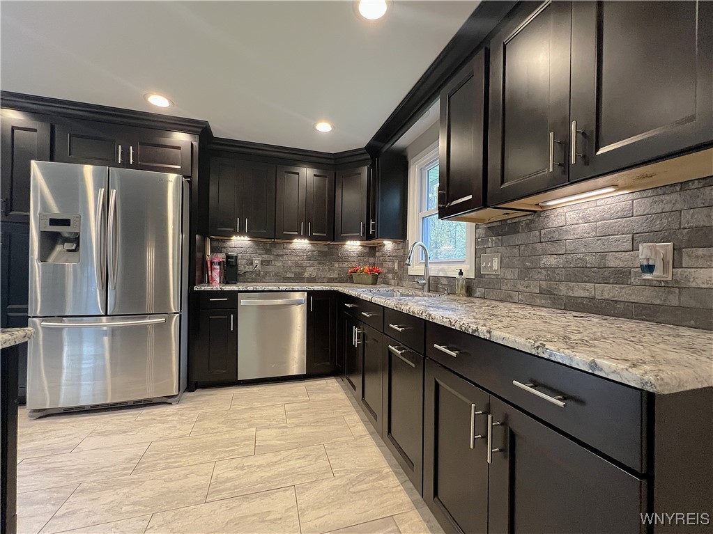 7812 Northfield Road Clarence, NY 14032 - Photo 10 of 39