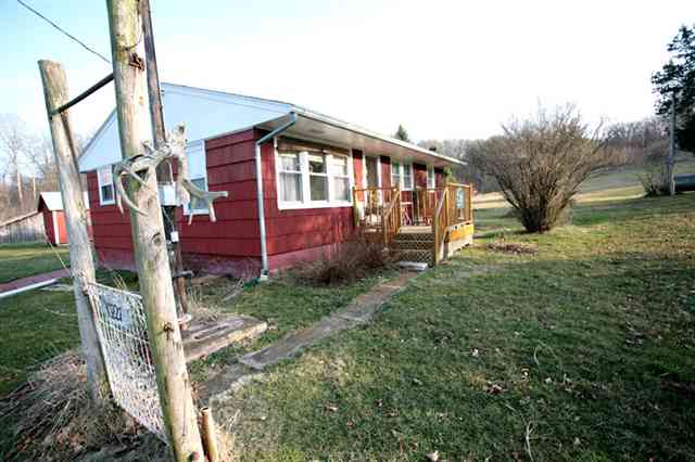 10227 Messmer Road Savanna, IL 61074 - Photo 3 of 12 Gallery Image 3