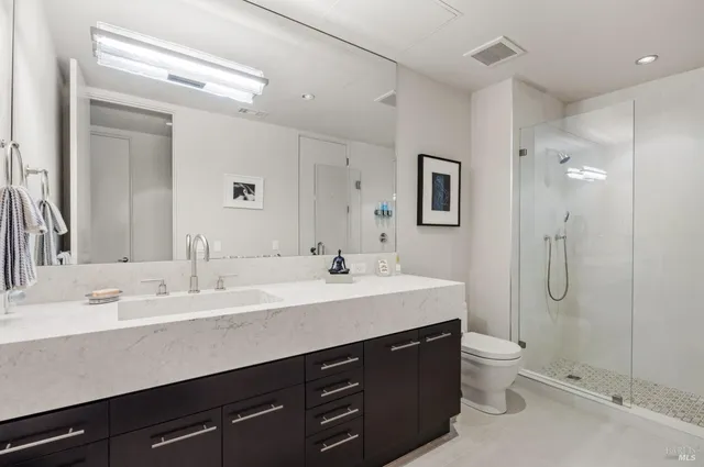 $10,800,000 | 860 Meadowood Lane, St. Helena, CA 94574