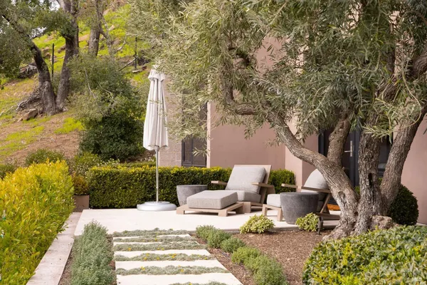 $9,250,000 | 860 Meadowood Lane, St. Helena, CA 94574