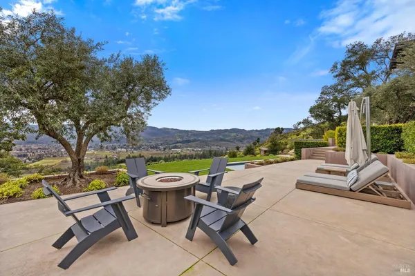 $9,250,000 | 860 Meadowood Lane, St. Helena, CA 94574