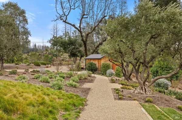 $9,250,000 | 860 Meadowood Lane, St. Helena, CA 94574