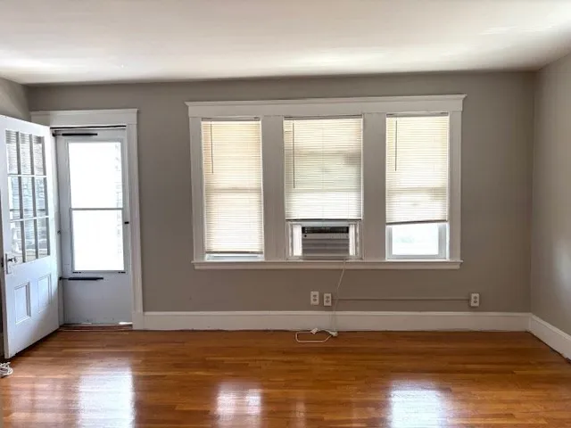 $2,500 | 1085 Main Street, Unit 2, Waltham, MA 02451