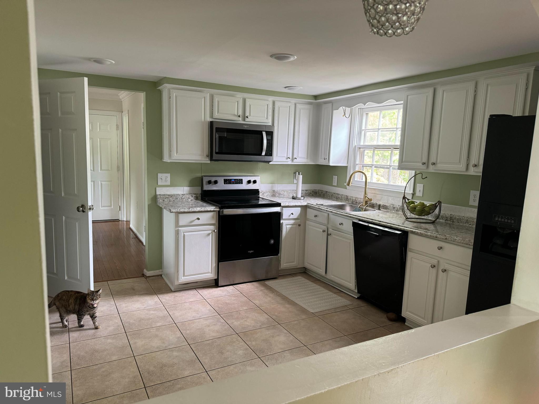 12461 Hedges Run Drive Woodbridge, VA 22192 - Photo 2 of 23 main kitchen