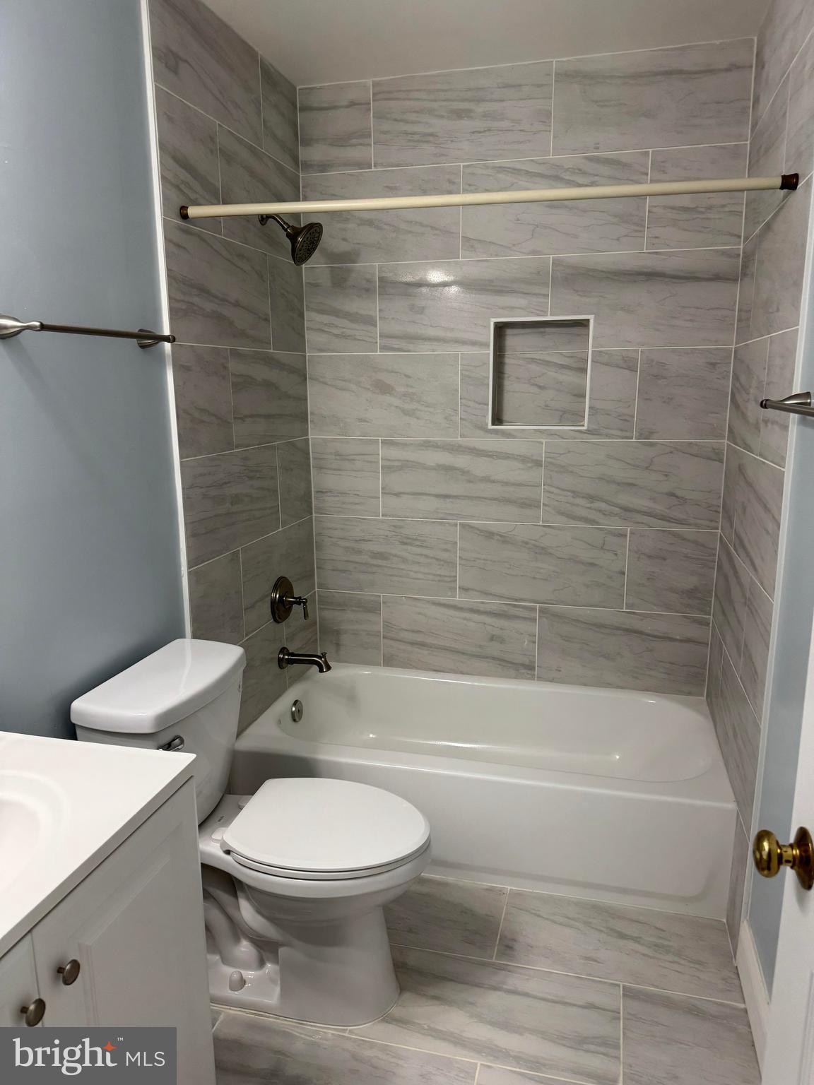 12461 Hedges Run Drive Woodbridge, VA 22192 - Photo 21 of 23 Upstairs 2nd bath