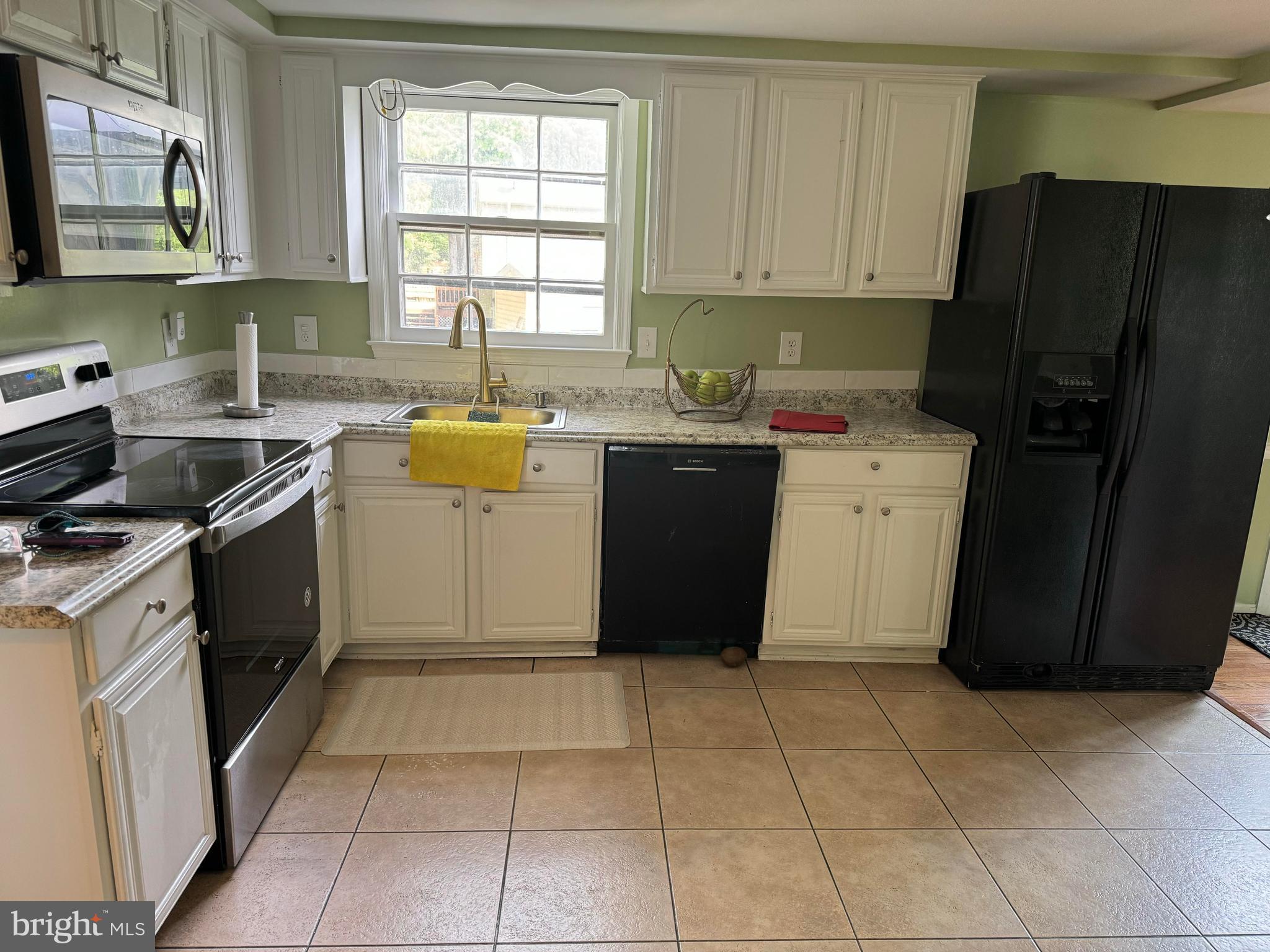 12461 Hedges Run Drive Woodbridge, VA 22192 - Photo 3 of 23 Main kitchen