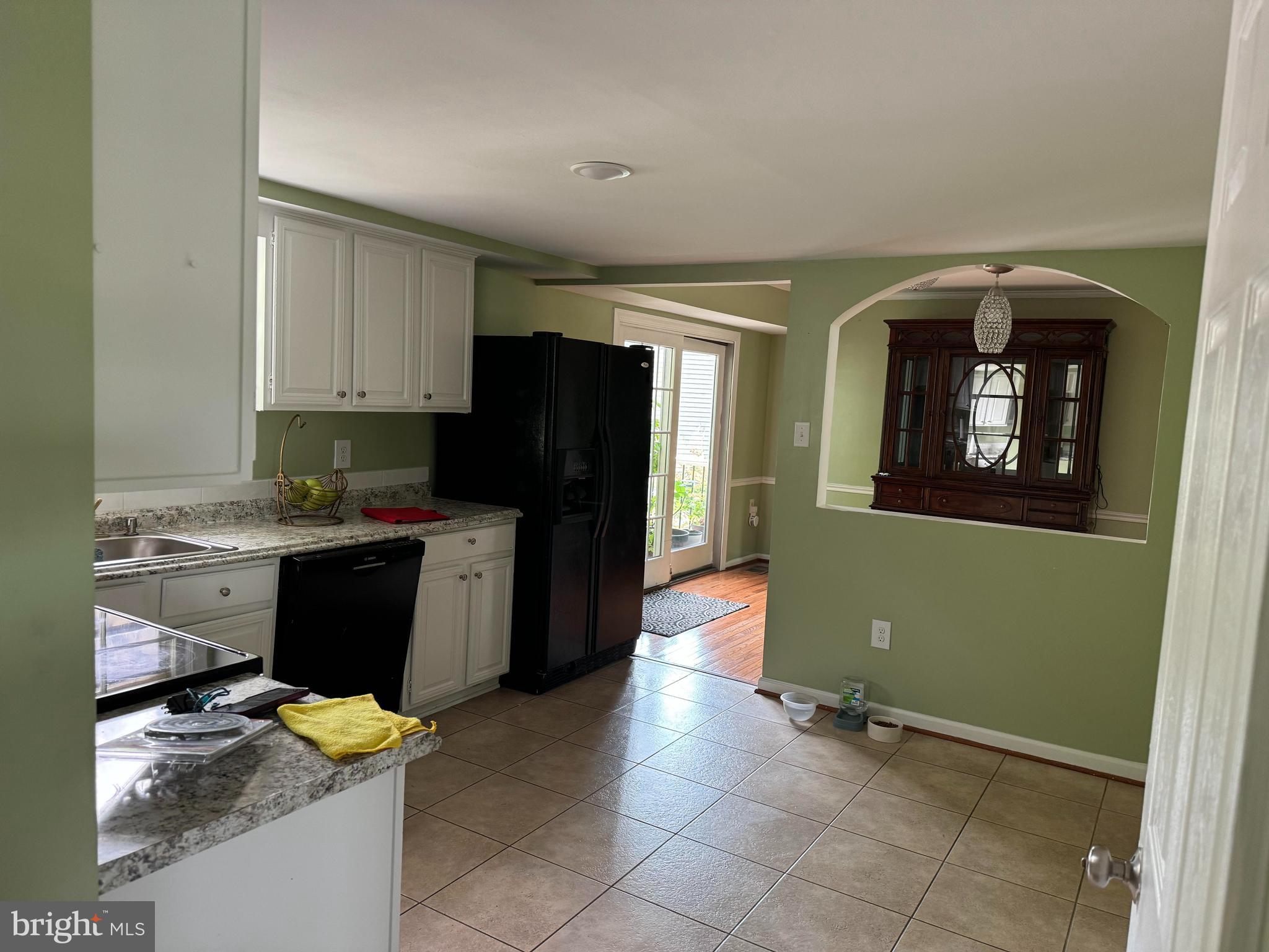 12461 Hedges Run Drive Woodbridge, VA 22192 - Photo 10 of 23 Main kitchen