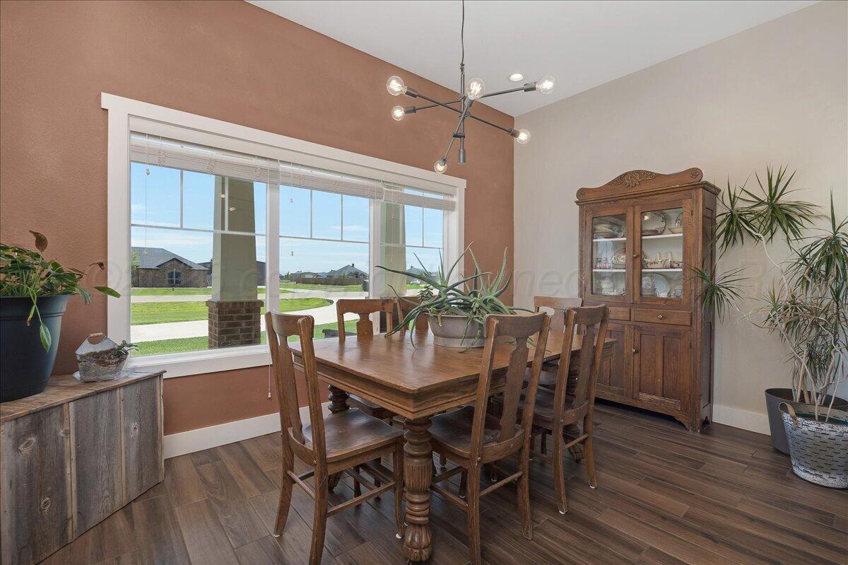 9800 Help Lane Amarillo, TX 79119 - Photo 8 of 44 Dining Room