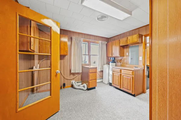 a view of utility room