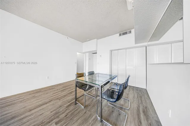 $3,500 | 20515 East Country Club Drive, Unit PH42, Aventura, FL 33180