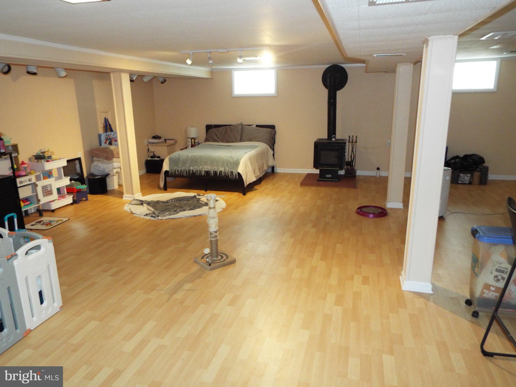 905 Wanda Road Linthicum Heights, MD 21090 - Photo 12 of 20 Could be a great in-law/studio apartment.