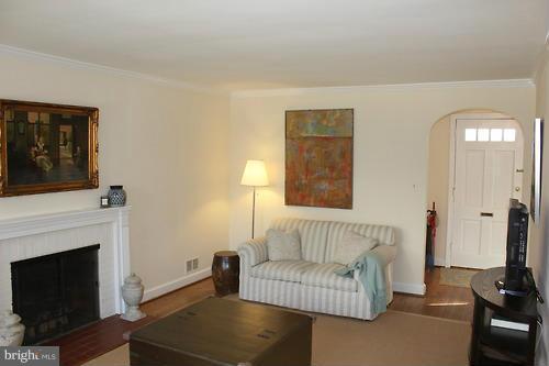 4507 Q Street Northwest Washington, DC 20007 - Photo 3 of 30 Interior (General)
