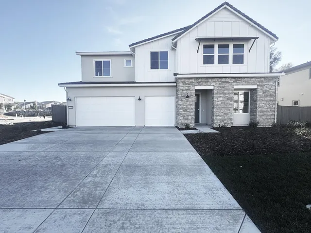 $1,322,623 | 5638 Lakepointe Drive, Rocklin, CA 95677