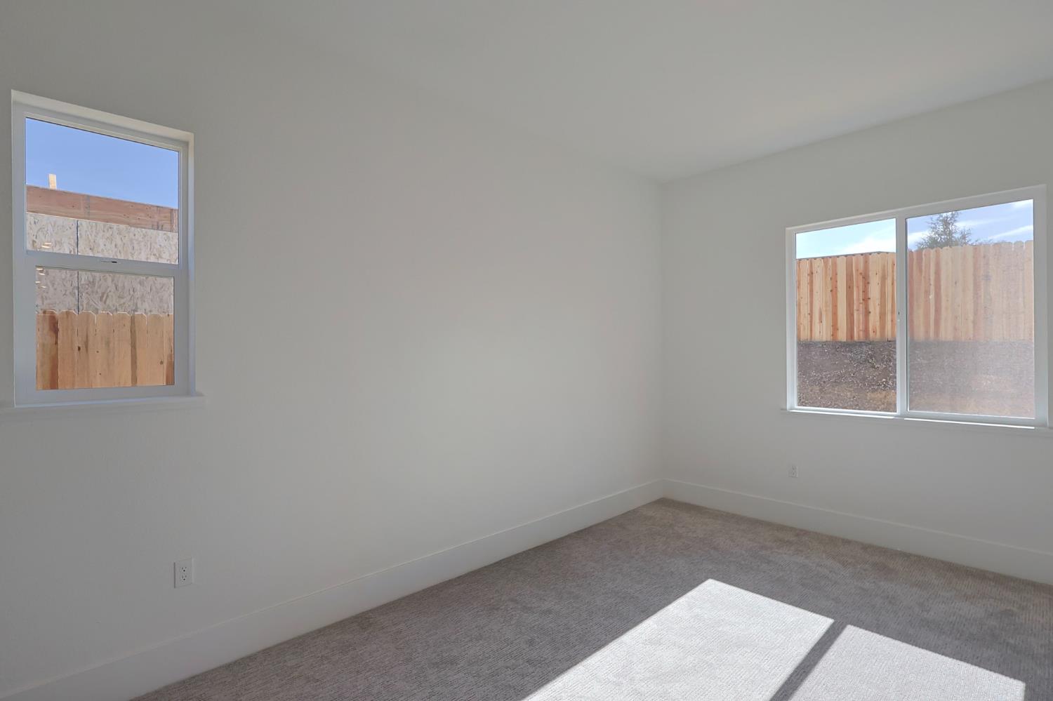 5638 Lakepointe Drive Rocklin, CA 95677 - Photo 23 of 30 an empty room with a window