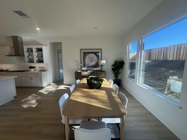 $1,322,623 | 5638 Lakepointe Drive, Rocklin, CA 95677