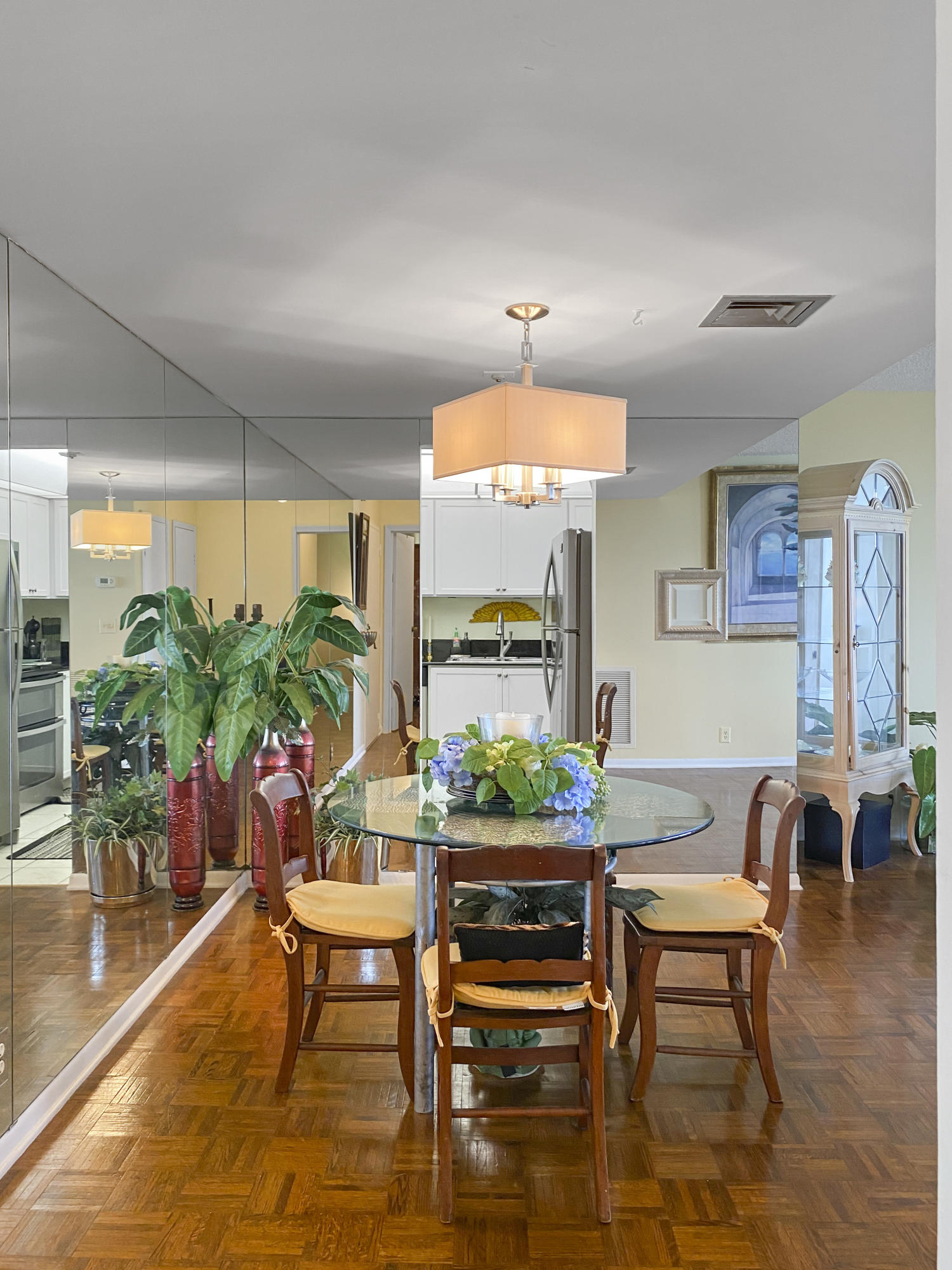 336 Golfview Road, Unit 512 North Palm Beach, FL 33408 - Photo 11 of 53 Dining
