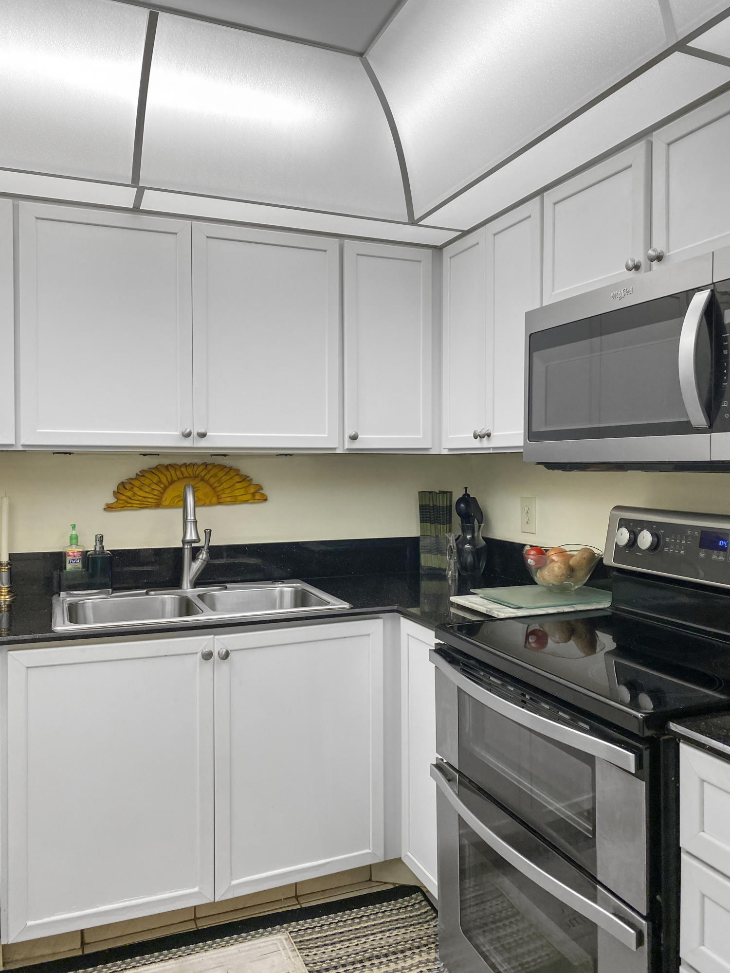 336 Golfview Road, Unit 512 North Palm Beach, FL 33408 - Photo 12 of 53 Kitchen