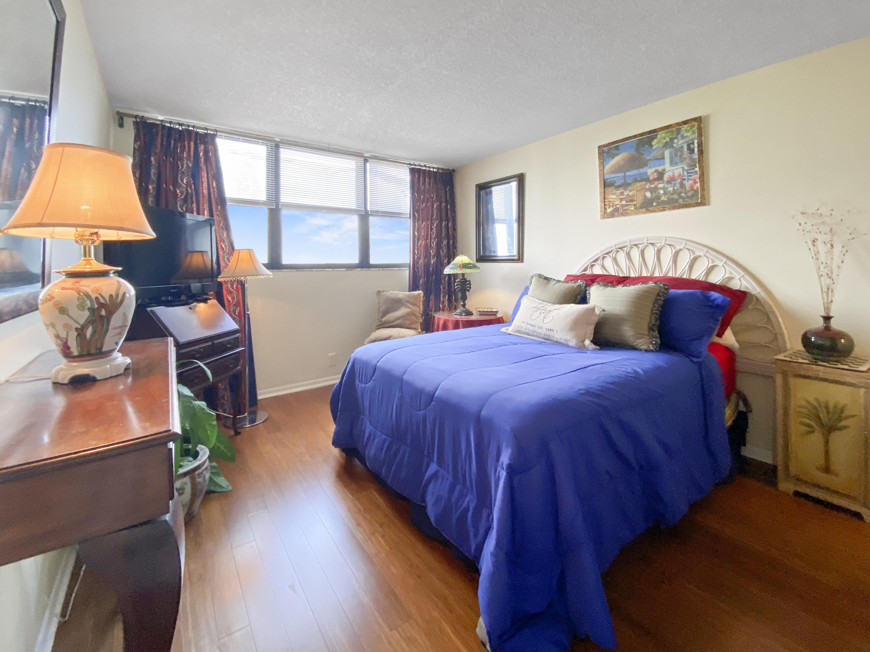336 Golfview Road, Unit 512 North Palm Beach, FL 33408 - Photo 17 of 53 Second Bedroom