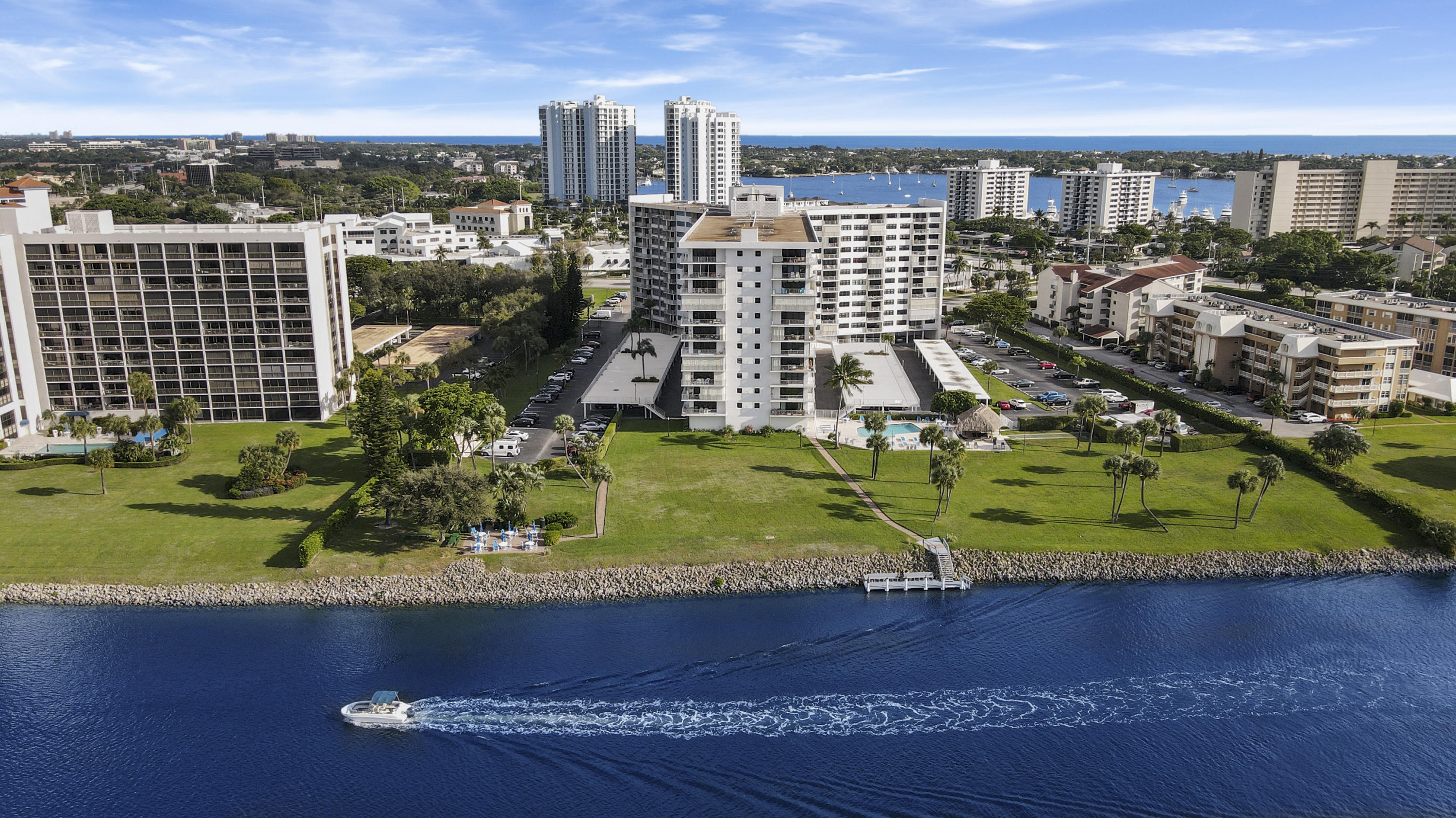 336 Golfview Road, Unit 512 North Palm Beach, FL 33408 - Photo 33 of 53 Aerials-5