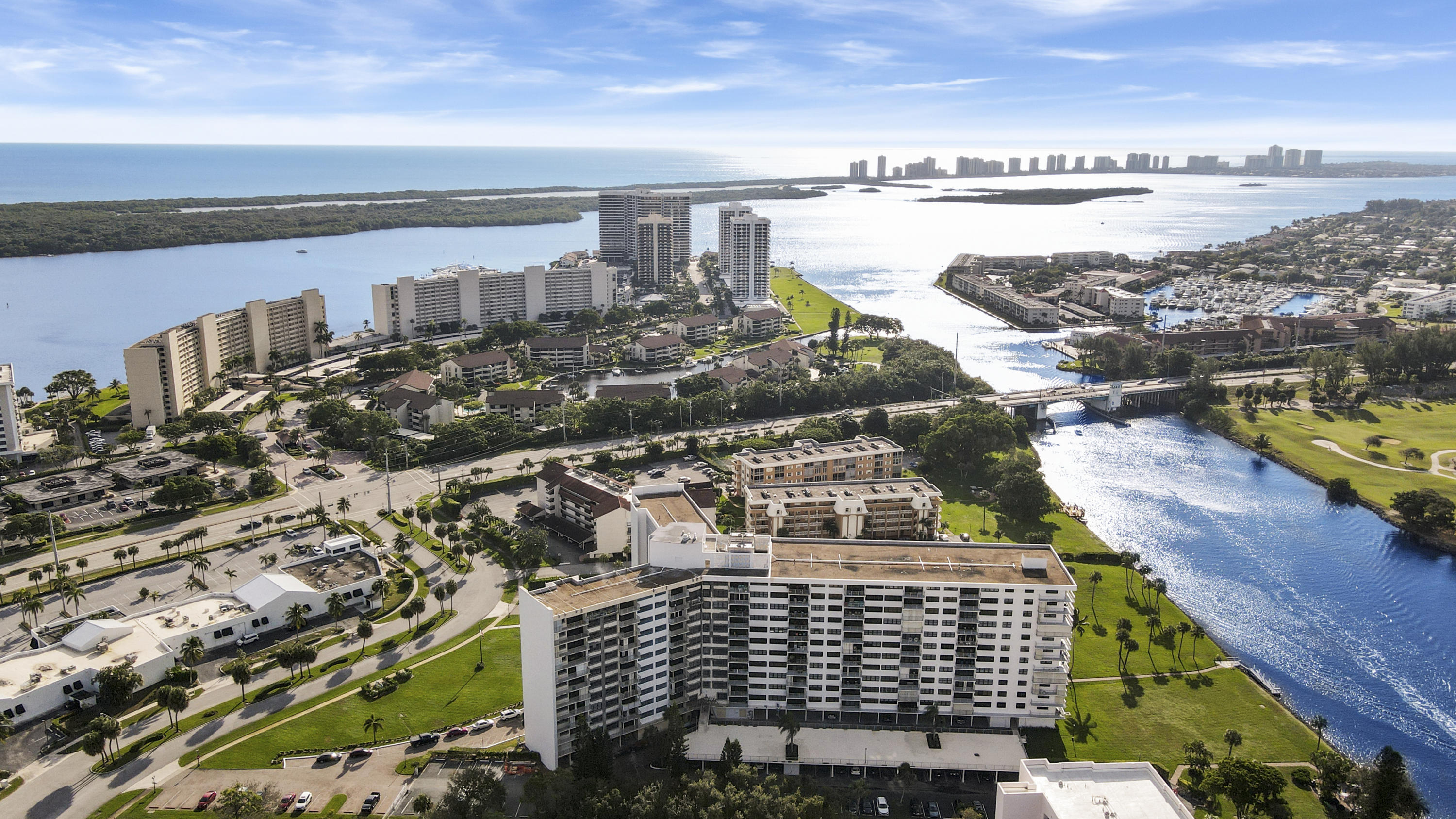 336 Golfview Road, Unit 512 North Palm Beach, FL 33408 - Photo 6 of 53 Aerials-3