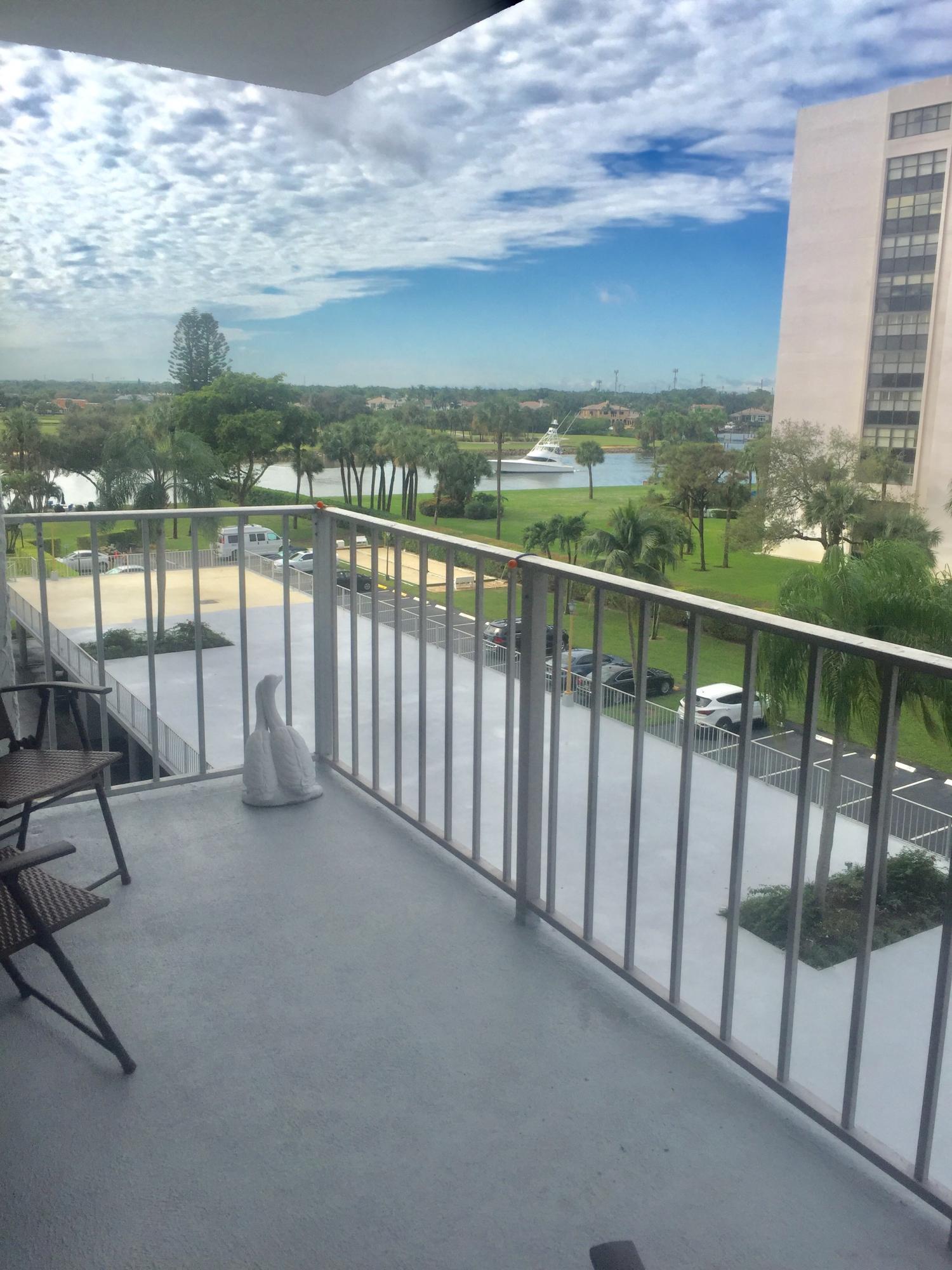 336 Golfview Road, Unit 512 North Palm Beach, FL 33408 - Photo 7 of 53 spacious patio with waterview