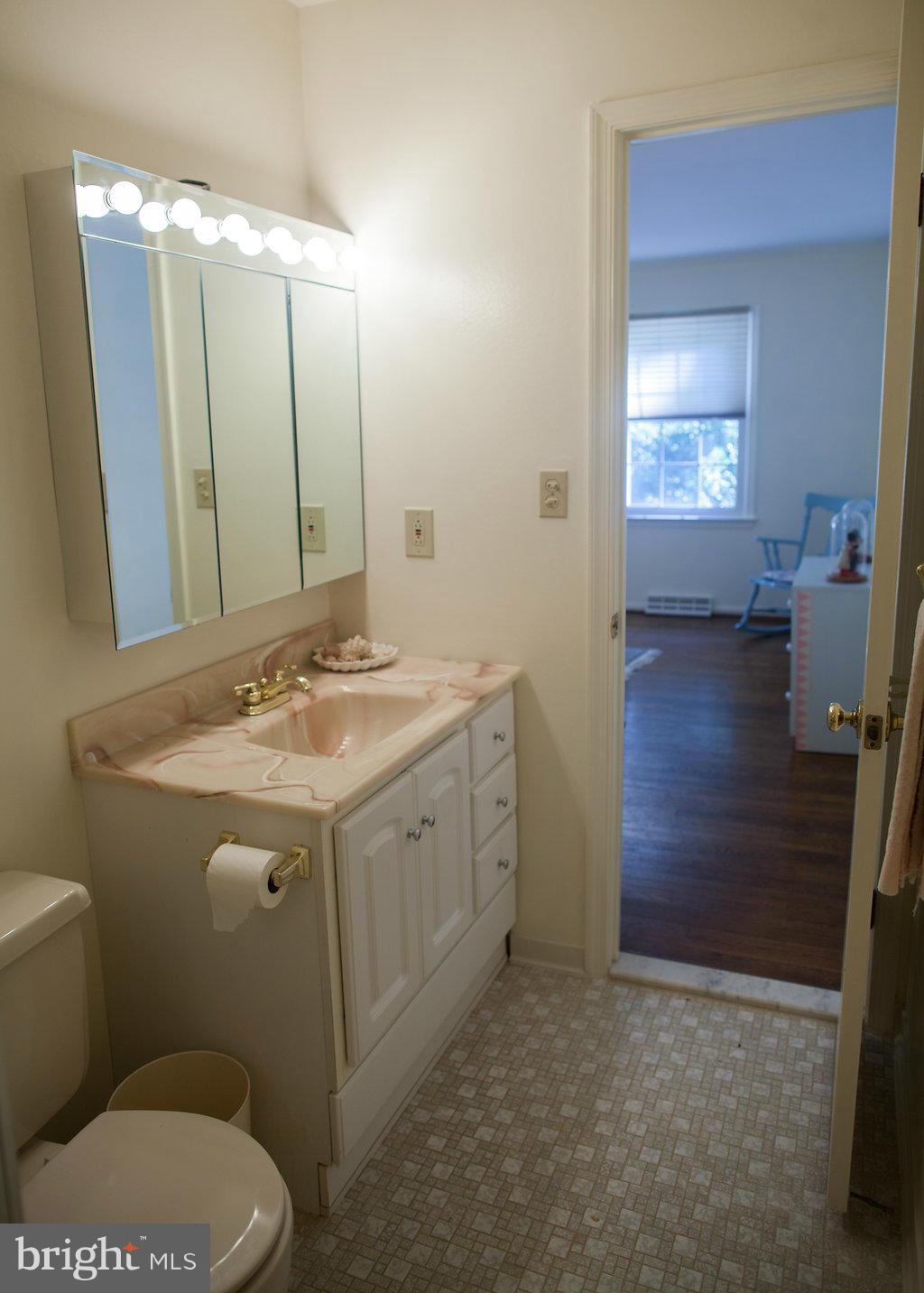 512 Andrew Hill Road Arnold, MD 21012 - Photo 16 of 29 Bath (Master)
