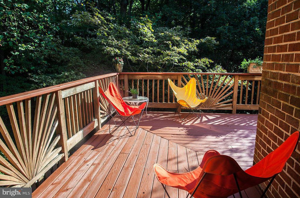 512 Andrew Hill Road Arnold, MD 21012 - Photo 3 of 29 Side view