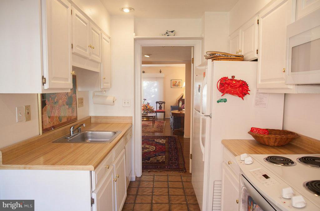 512 Andrew Hill Road Arnold, MD 21012 - Photo 8 of 29 View to den from kitchen