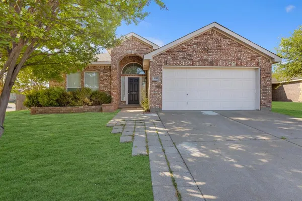 $2,300 | 1312 Pepperfield Court, Fort Worth, TX 76028