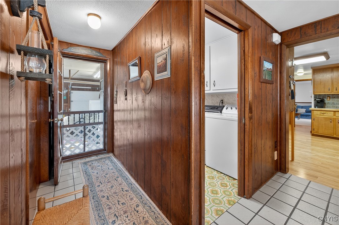 317 Barrett Lane Bridgeport, NY 13030 - Photo 16 of 44