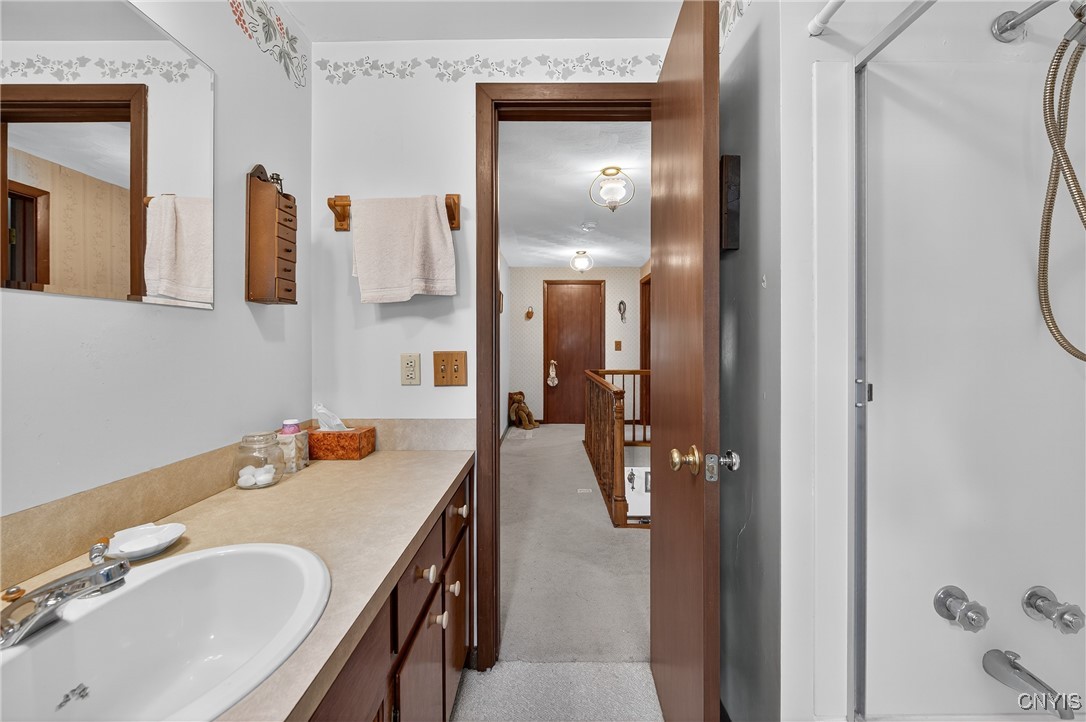 317 Barrett Lane Bridgeport, NY 13030 - Photo 27 of 44