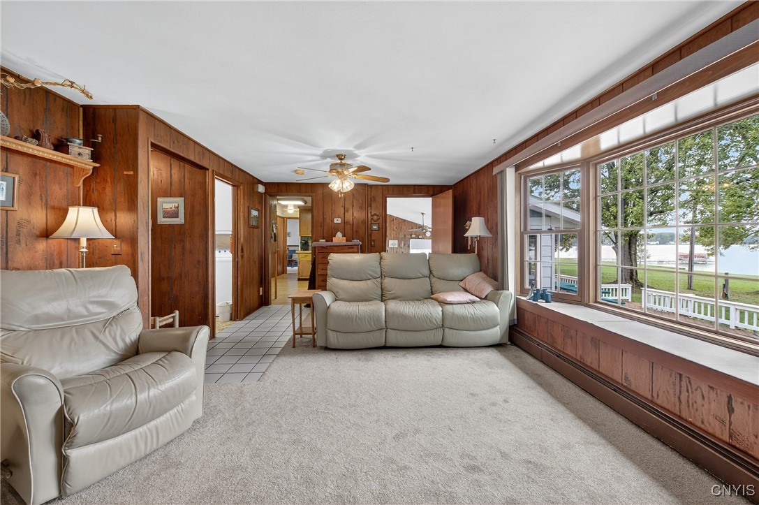 317 Barrett Lane Bridgeport, NY 13030 - Photo 4 of 44