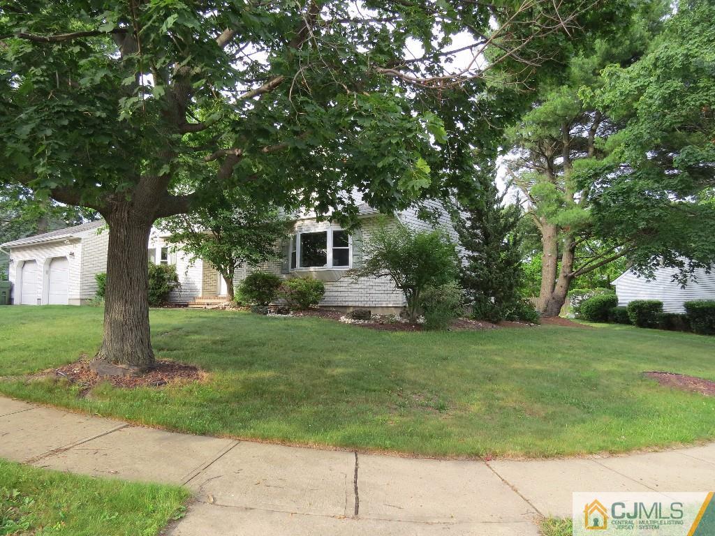 27 Wilshire Road Edison, NJ 08817 - Photo 2 of 12 Gallery Image 2