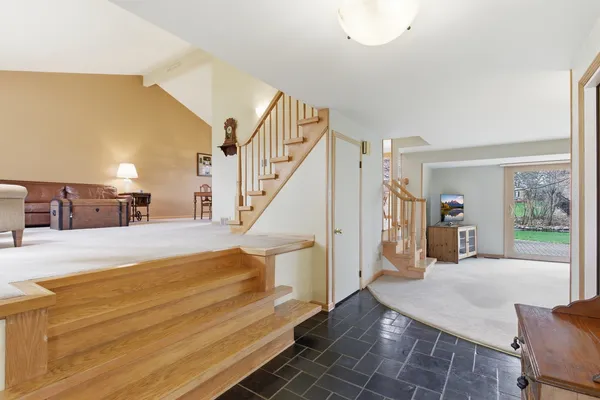 $450,000 | 728 North Stark Drive, Palatine, IL 60074