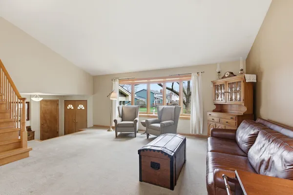 $450,000 | 728 North Stark Drive, Palatine, IL 60074