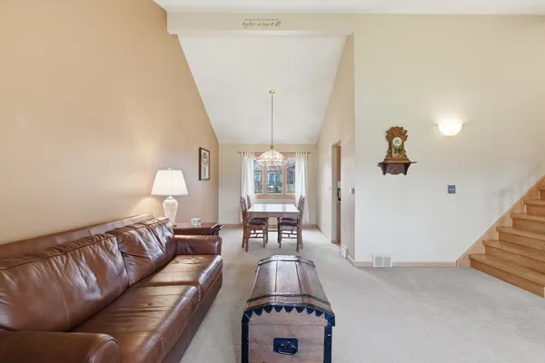 $450,000 | 728 North Stark Drive, Palatine, IL 60074