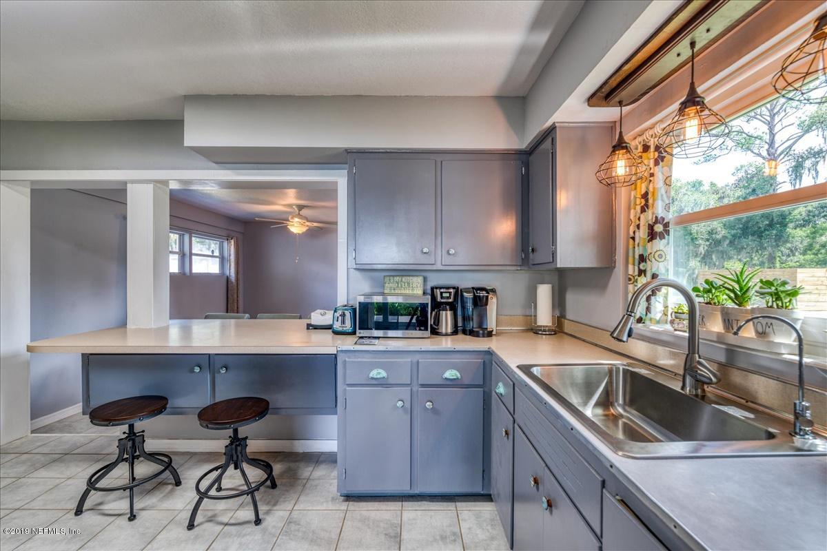213 Moritani Point Road East Palatka, FL 32131 - Photo 12 of 55 Kitchen
