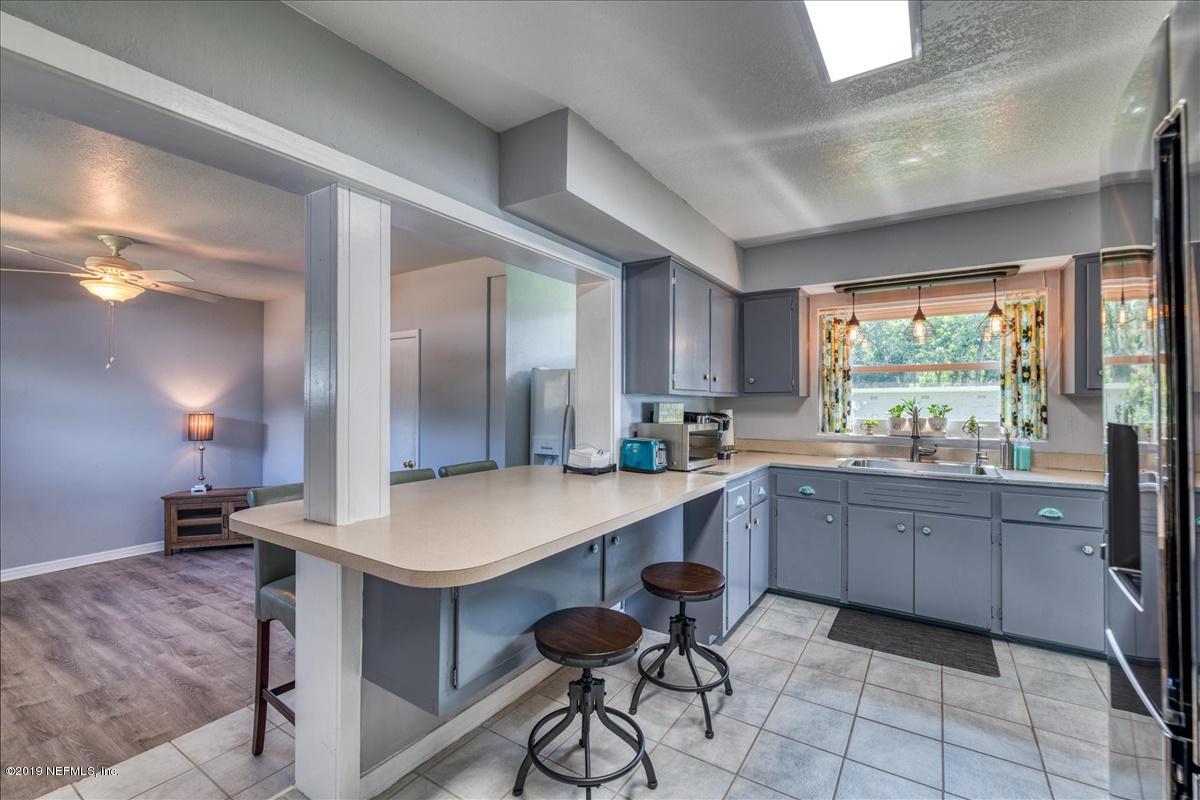 213 Moritani Point Road East Palatka, FL 32131 - Photo 13 of 55 Kitchen Breakfast Bar